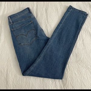 Levi’s 721 High Rise Skinny Jeans